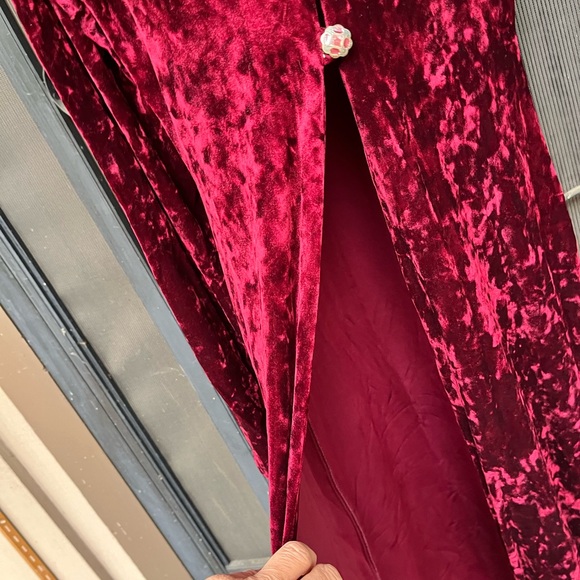 Vintage Betsey Johnson red velvet dress/cloak - Picture 3 of 7